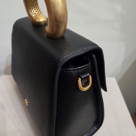 Khoi Xila Black and Gold Handbag, Purchased In NY POPOP, BOX INCLUDED - Picture 5 of 6